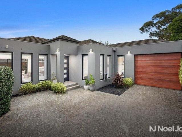 Single Level, Private & Parkside