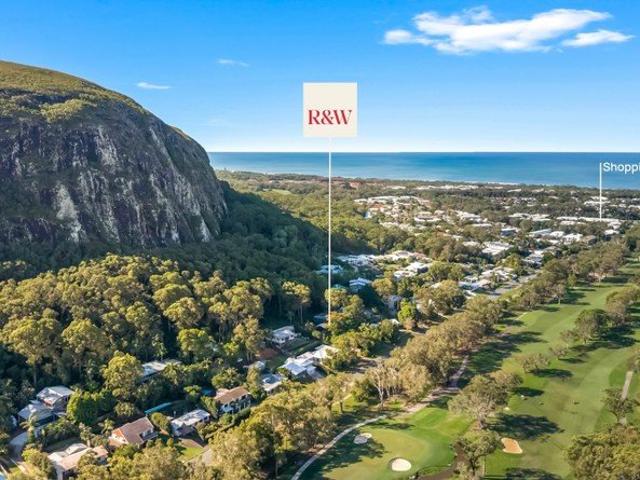 Single Level, Renovated, Walk to Shops and Beach!