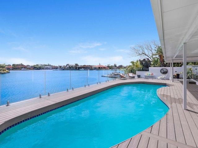 Single Level Waterfront Entertainer 29m* frontage North/West Facing