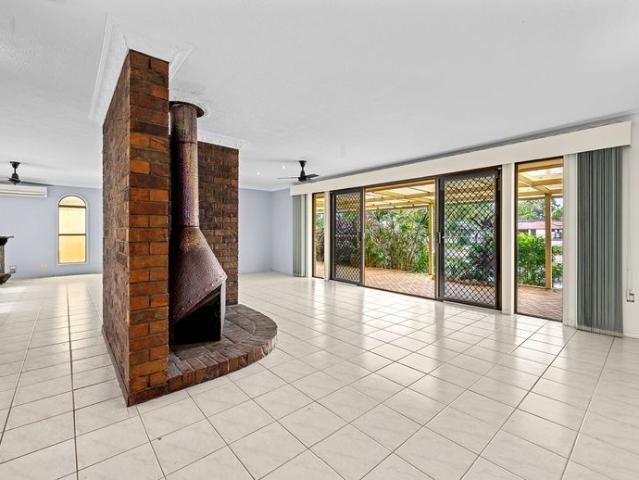 Single Level Waterfront Living in the Heart of Mermaid Waters