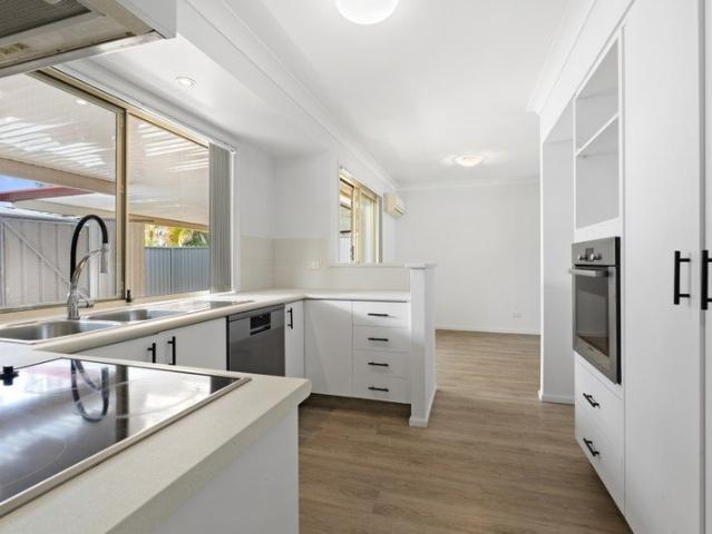 Single level townhome in friendly community
