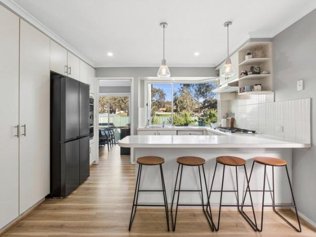 Single level townhouse in boutique development