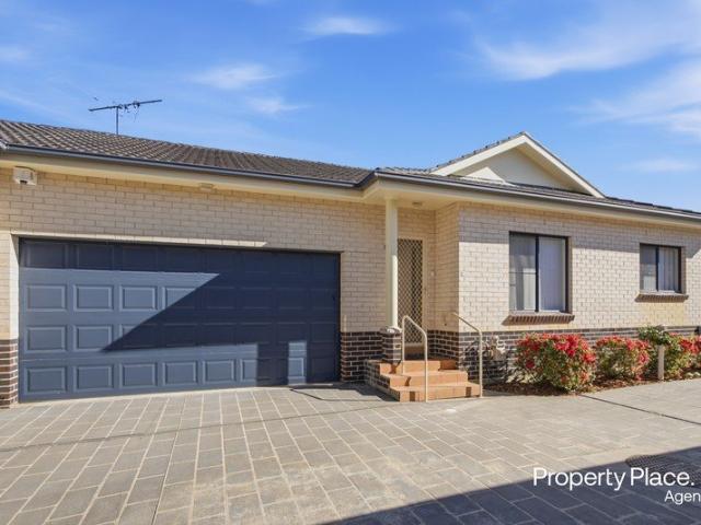 Single Level Villa in Boutique Complex Walk to Station