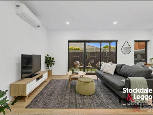 Single level Villa in Premium Location!