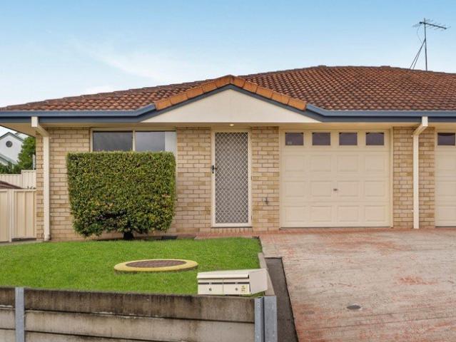 Single Level Villa in Prime, Peaceful Position Perfect Low Maintenance Living