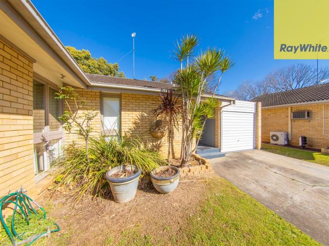 SINGLE LEVEL VILLA IN THE HEART OF PARRAMATTA