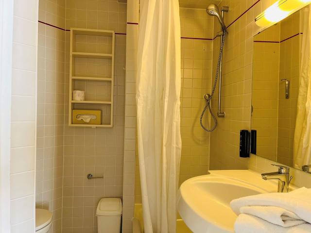 Single studio in Westend Frankfurt near old opera, Frankfurt Amsterdam Apartments for Rent