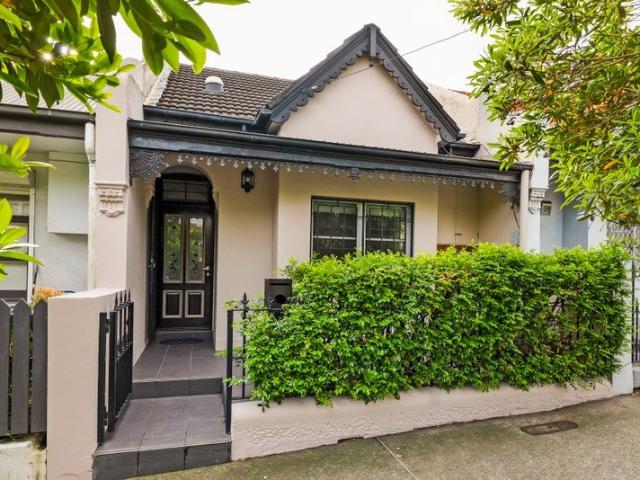 Single storey Victorian with a leafy courtyard retreat