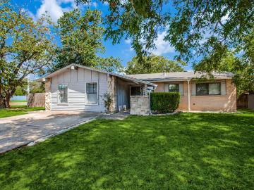 Single Story House in Garland w/ Great Yard Space