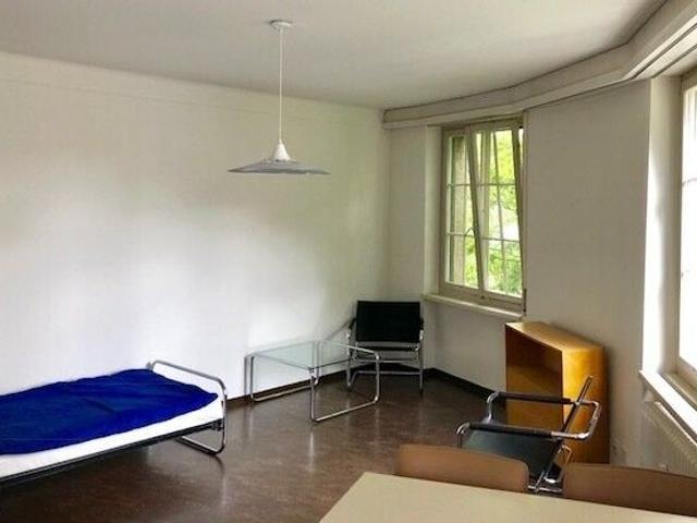 Single person looking for apartment