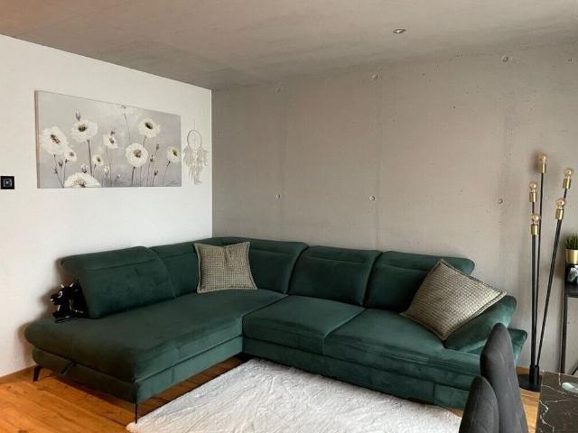 Single person looking for apartment