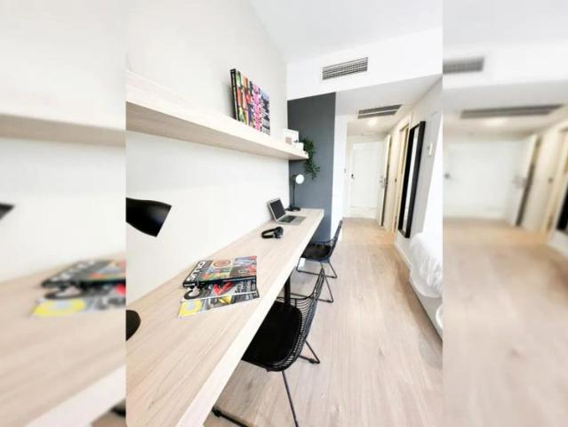 Single room with private bathroom and kitchenette, Salamanca