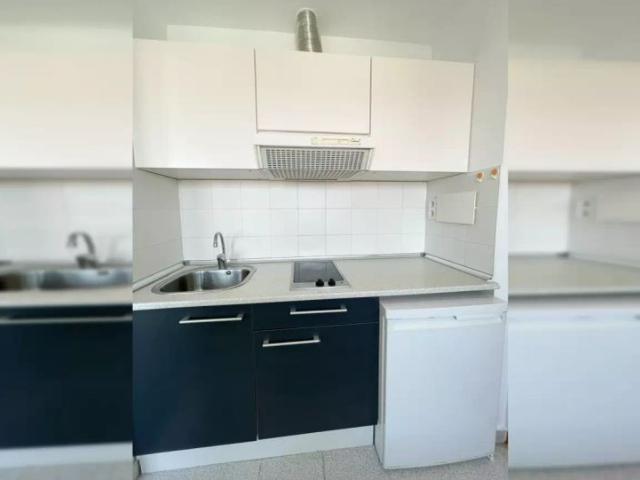 Single room with private bathroom. Zaragoza