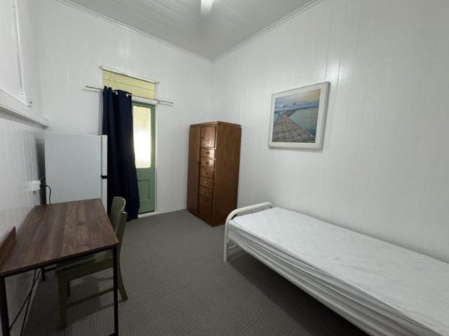 SINGLE ROOM FOR RENT inc Bills