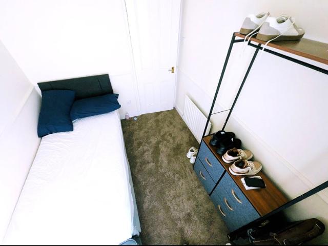 Single room for weekly rental