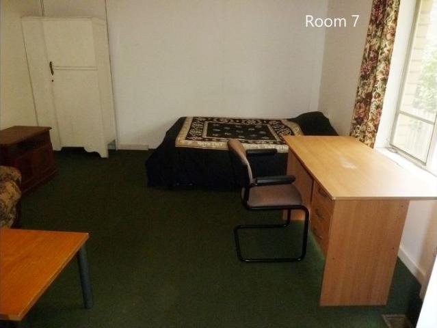 Single room in rooming house
