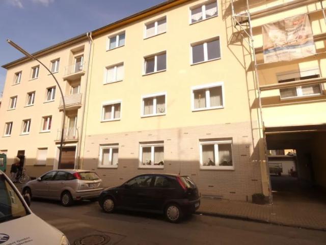 Single Wohnung, Wohn Schlafraum Küche separat ordentliches Haus