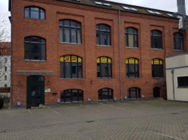 Single Wohnung helle und freundliche 1 Zimmerwohnung mit Duschbad, Einbauküche im Hinterhaus
