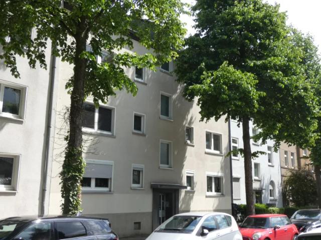 Single Wohnung im Dachgeschoss in gepflegtem Haus