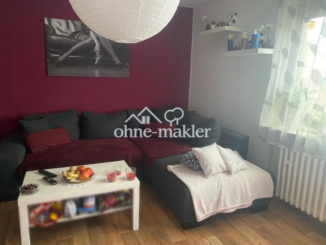 Single und junge Paare aufgepasst: 2 Raum Wohnung mit Balkon und EBK