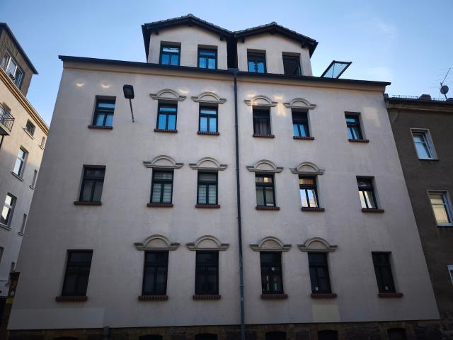 Singlepersonen aufgepasst frisch renovierte Dachgeschosswohnung!