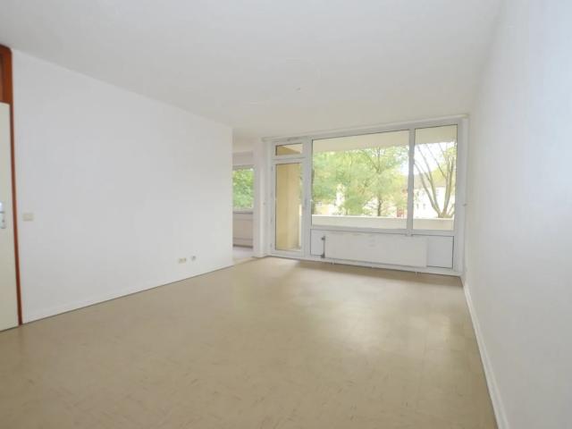 Singles und Paare aufgepasst! Schöne 2 Zimmer Wohnung mit Balkon in DUI Obermeiderich