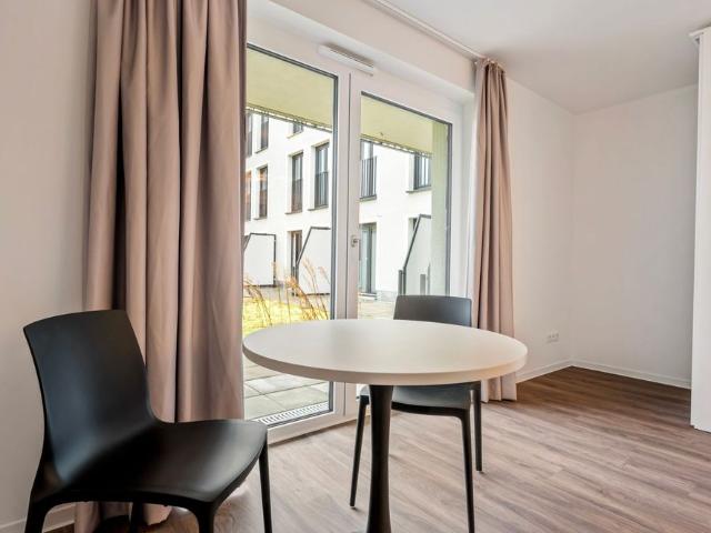 Singles und Pärchen aufgepasst Vollmöblierte Terrassenwohnung im Studentenwohnheim