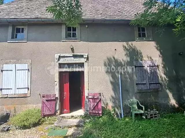 Singles 63690 Achat / Vente maison 5 pièces t5 cave