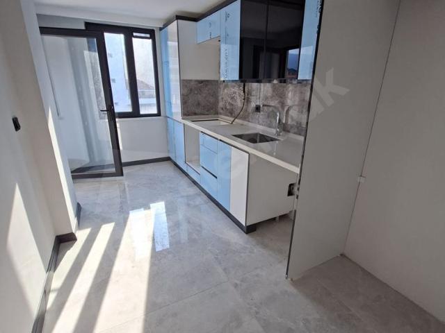 Sinop Gerze tam merkezde acele satılık asansörlü sıfır 2+1 daire 80m2