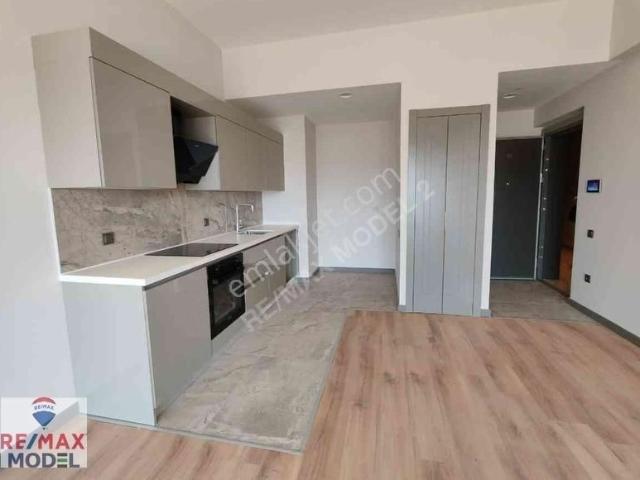 Sinpaş Aqua City'de F2 Kulede 1+1 Balkonlu Satılık Daire