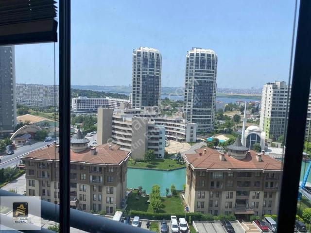 Sinpaş Bosphorus City'de Manzaralı, Eşyalı 3+1 Kiralık Daire