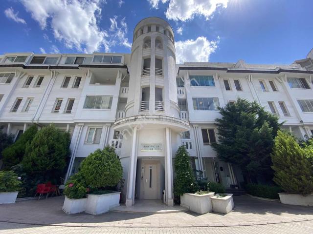 Sinpaş Gyo Bursa Modern'de 3,5+1 Satılık Manzaralı Yalı Dairesi