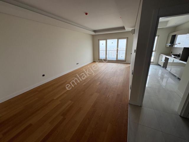 | Sinpaş Marina | 4+1 | Yüksek Kat | Kiralık Daire |