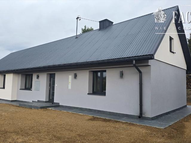 Dom wolnostojący 80 m² z 3 pokojami, gotowy do zamieszkania