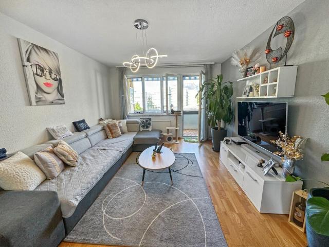 Sion 4.5 pièces lumineux, calme avec garage et vue dégagée