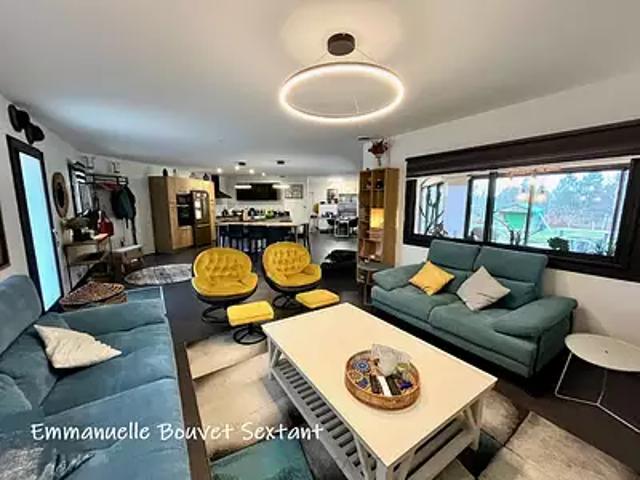 Siorac en Périgord 24170 Achat / Vente maison 23 pièces t23 au dernier étage piscine