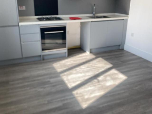 Sibley Grove, London E12 4 bed flat to rent £2,800 pcm £646 pw