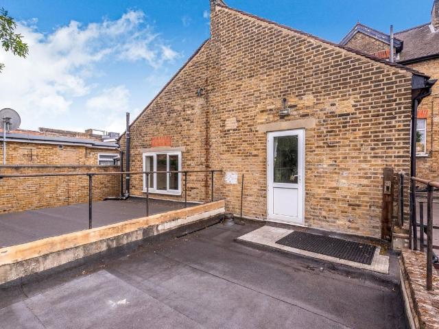 Sidcup High Street, Sidcup DA14, 1 bed flat to rent, £1,400 pcm | PrimeLocation