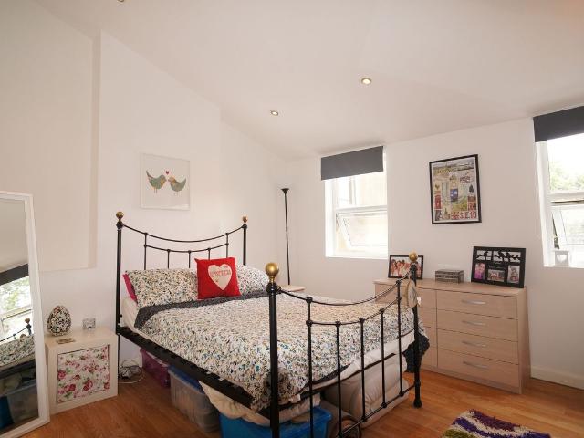 Sidcup High Street, Sidcup DA14, 2 bed flat to rent, £1,600 pcm | PrimeLocation