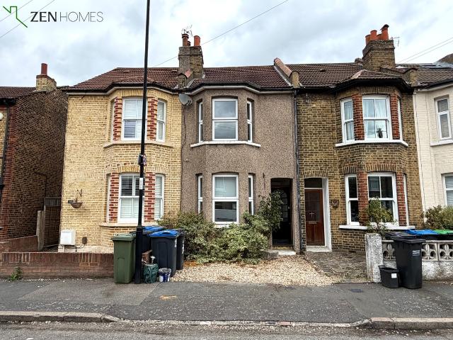 Siddons Road, Croydon CR0, 2 bed terraced house to rent, £1,900 pcm | PrimeLocation