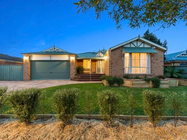 SIDE ACCESS, A SHED & SPACE FOR THE WHOLE FAMILY!