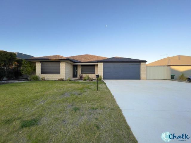 SIDE ACCESS! LARGE FAMILY HOME!