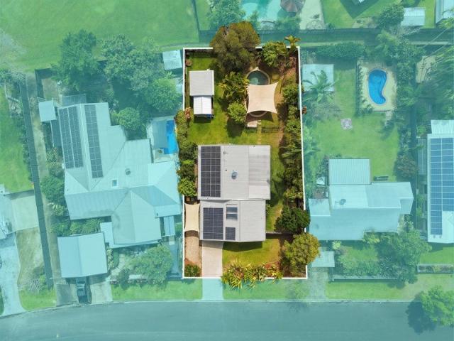 SIDE AND REAR ACCESS, 800M2, LARGE SOLAR SYSTEM