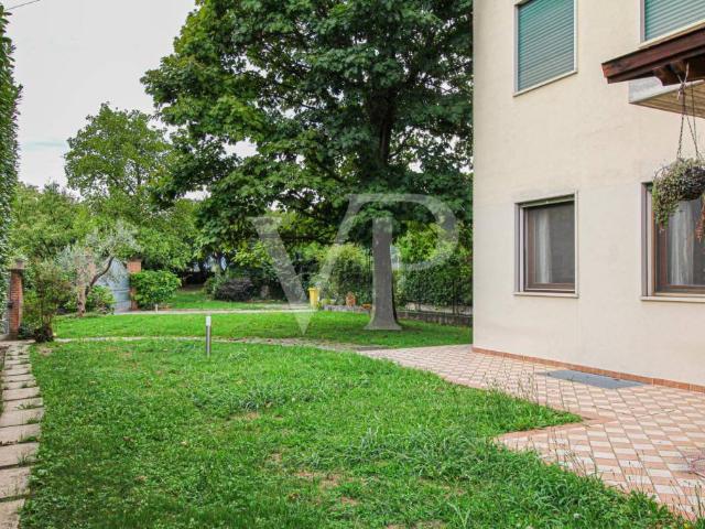 Side by side villa 10 min to Ederle and Del Din