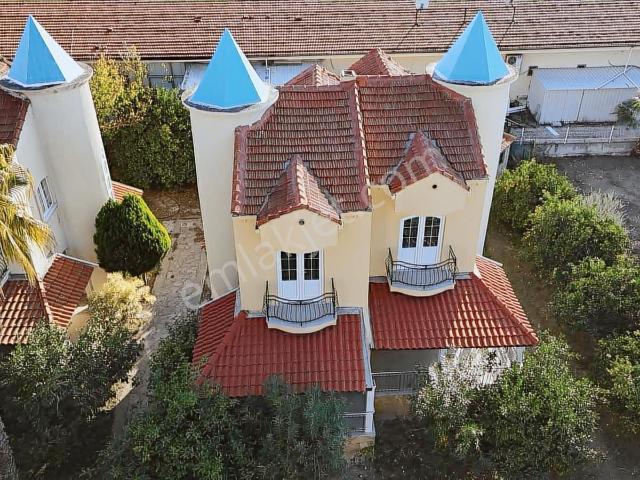 Side Ye 18 Dk Mesafede Kızılağaç Turizm Bölgesinde Satılık Villa