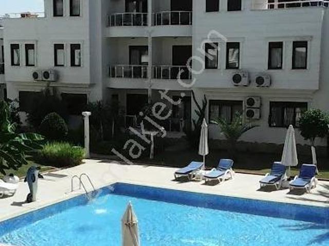 Side'de Denize Sadece 800 Metre Havuzlu Sitede 2+1 Satılık Daire