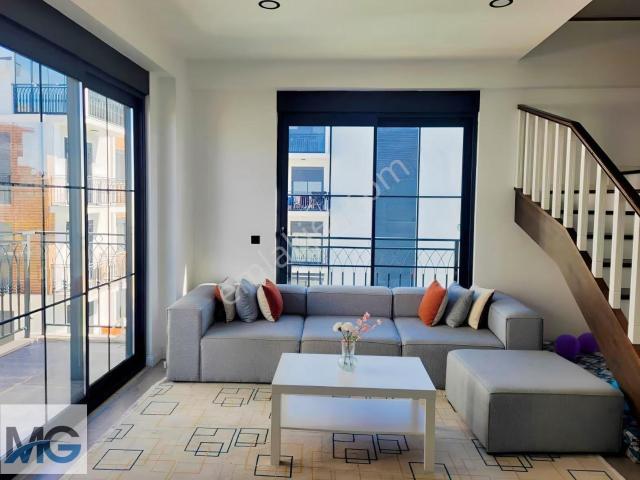 Sidede Sıfır Havuzlu Eşyalı Teraslı Site İçinde 2+1 Dublex Daire