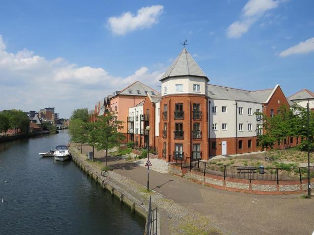 Sidestrand, Wherry Road, Norwich 2 bed flat to rent £1,400 pcm £323 pw
