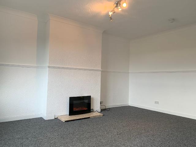 Sidlaw Place, Kilmarnock KA1, 2 bed flat to rent, £650 pcm | PrimeLocation