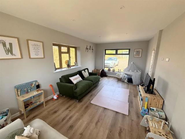 Sidmouth Road, Farringdon, Exeter